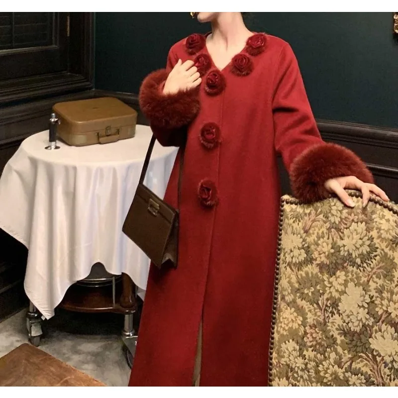 

Vintage Disc Flower Wool Sleeves Burgundy Woolen Coat 2025 French Temperament Design Coat