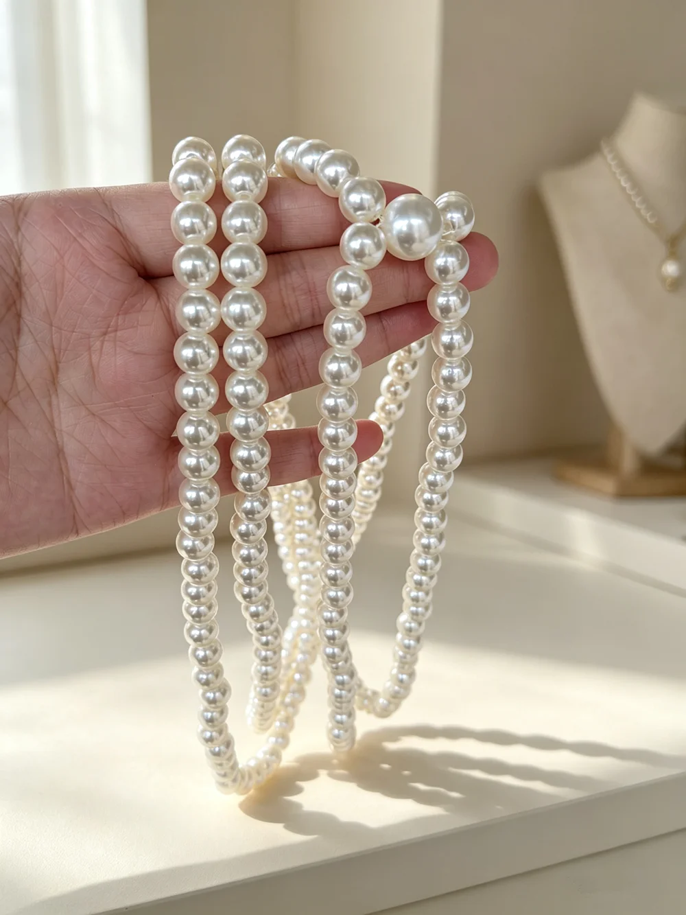 Handmade Beaded Pearl Shoulder Chain Body Chain for Women Suitable for Weddings Parties Ladies Chest Decoration