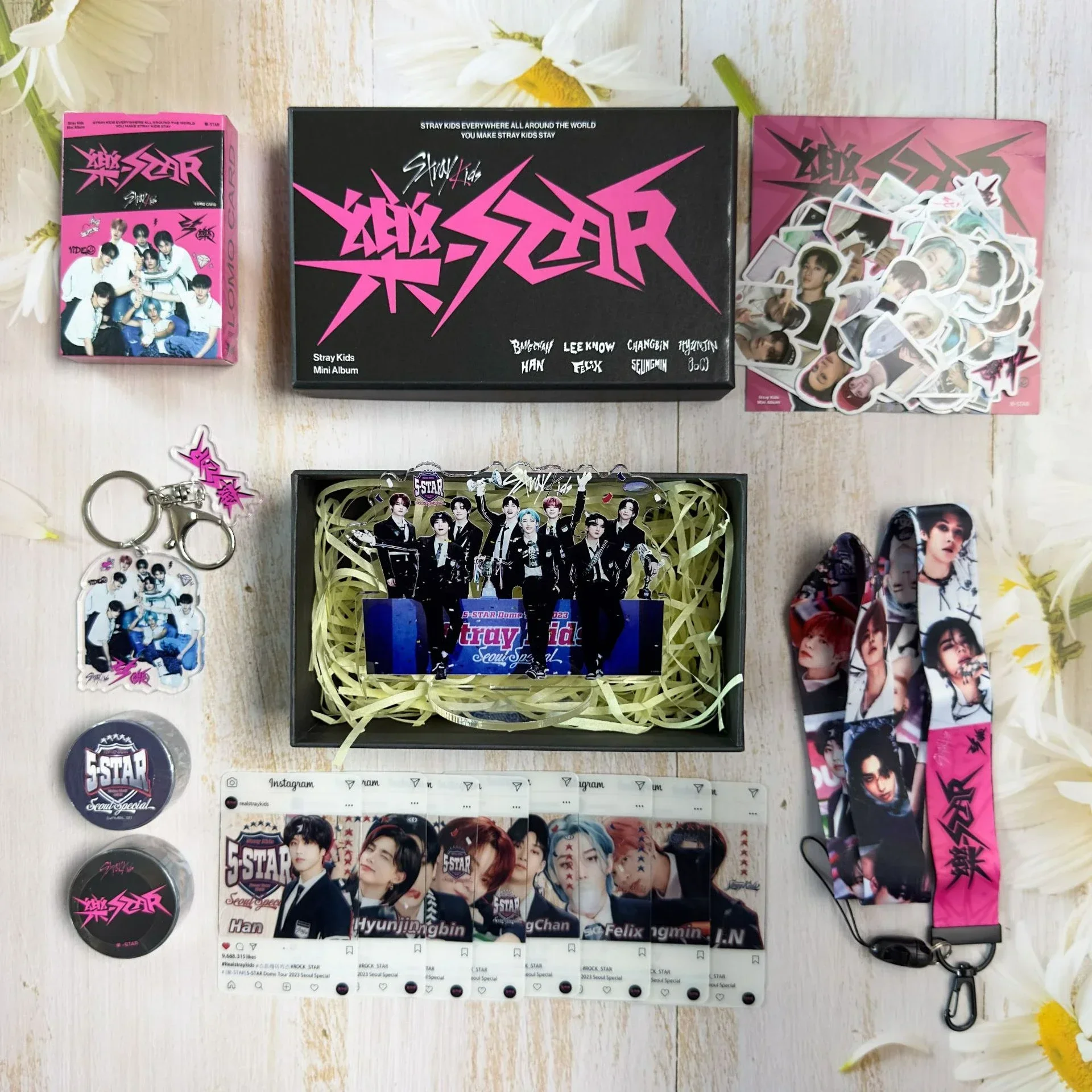 Imagem -03 - Kpop Fotocards Gift Box Grupo Rockstar Novo Álbum Cartão Lomo Adesivos Cordão Chaveiros Fãs Presentes