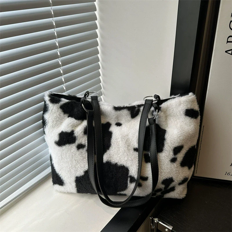 Thumbnail 4 - #75 Latest Square Bags Offers
