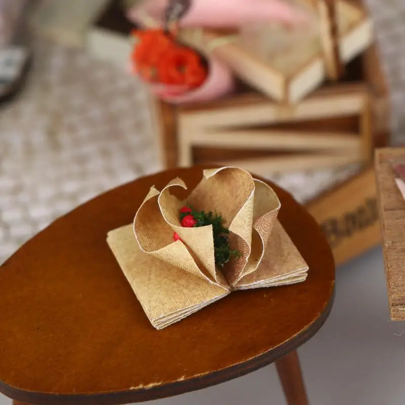 หนังสือเวทมนตร์จิ๋วสำหรับบ้านตุ๊กตา 1/12 ของตกแต่งฉากโลกเวทมนตร์ ของประดับบ้านตุ๊กตาสไตล์วินเทจ อุปกรณ์ประกอบฉากถ่ายภาพ