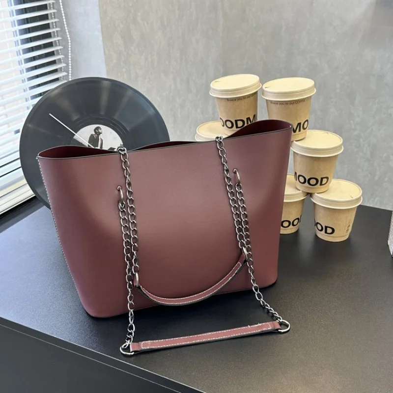 

High-End Unique Vintage Designer Paris Inspired Bag Elegant Handbag With Letter Logo For Women Fashion And Practical