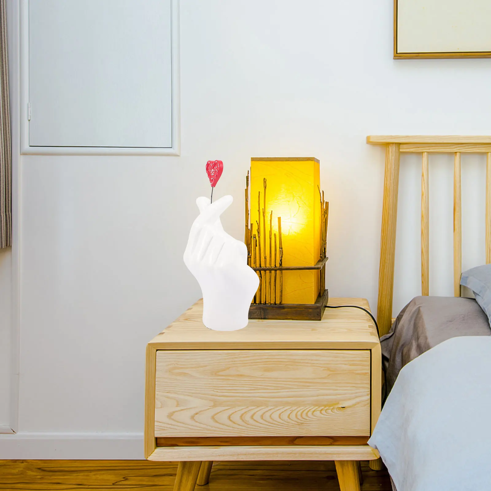 

Heart Hand Gesture Ornament Valentine's Day Resin Sculpture Modern Desktop Decor for Home Living Room Bedroom Anniversary