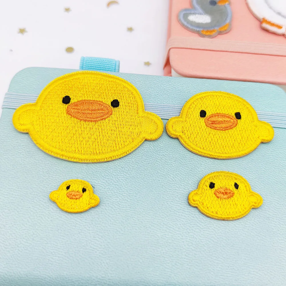 Cute Little Duck ricamo Patch Set Patch per abbigliamento ferro su Parches Ropa Termoadhesiv Naszywki Applique Ecusson A Coudre