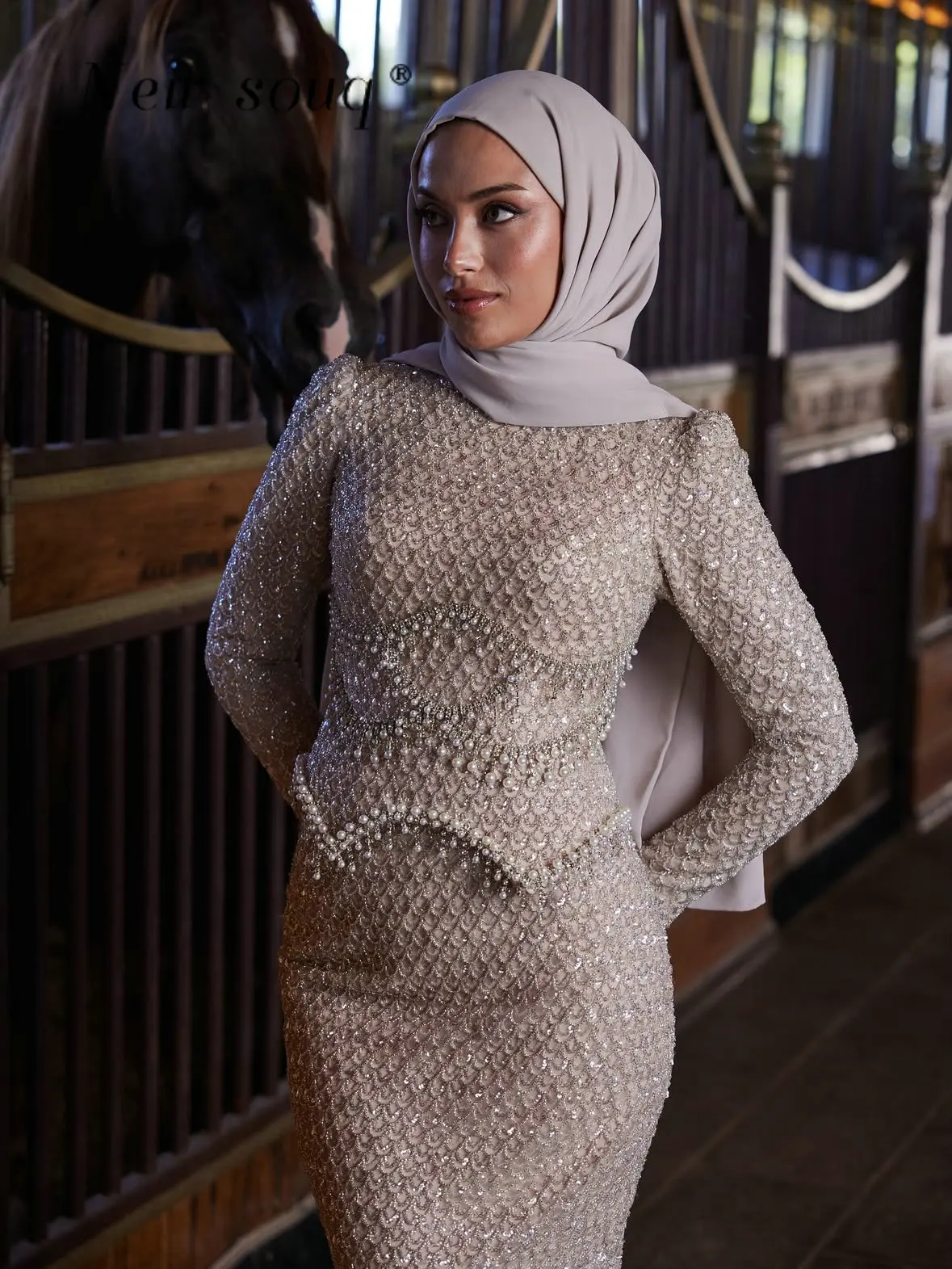 

Glitter Beaded Pearls Evening Dresses with Long Sleeves for Formal Occasions Middle East Muslim Vintage Modest Party Gowns
