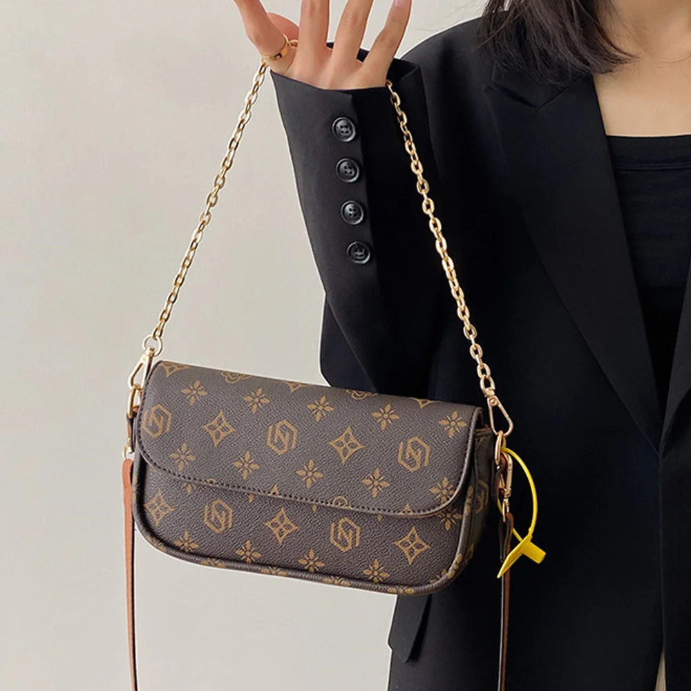 

2026 new fashionable printed trendy bag, women's bag, versatile messenger bag, crossbody bag, high-end design, underarm bag