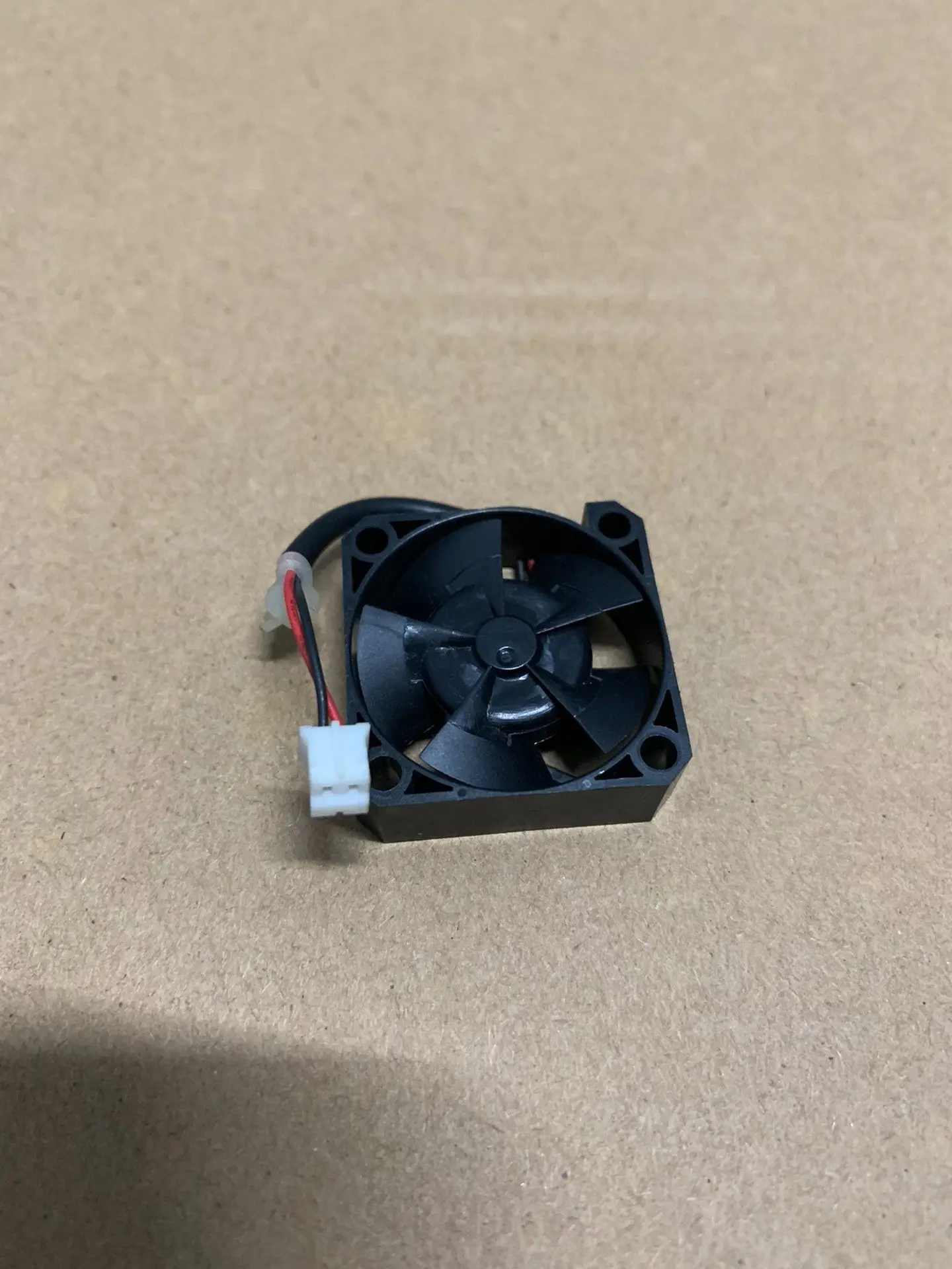 DF310R-12LC-02 12V 0.04A 3010 Micro Device Cooling Fan