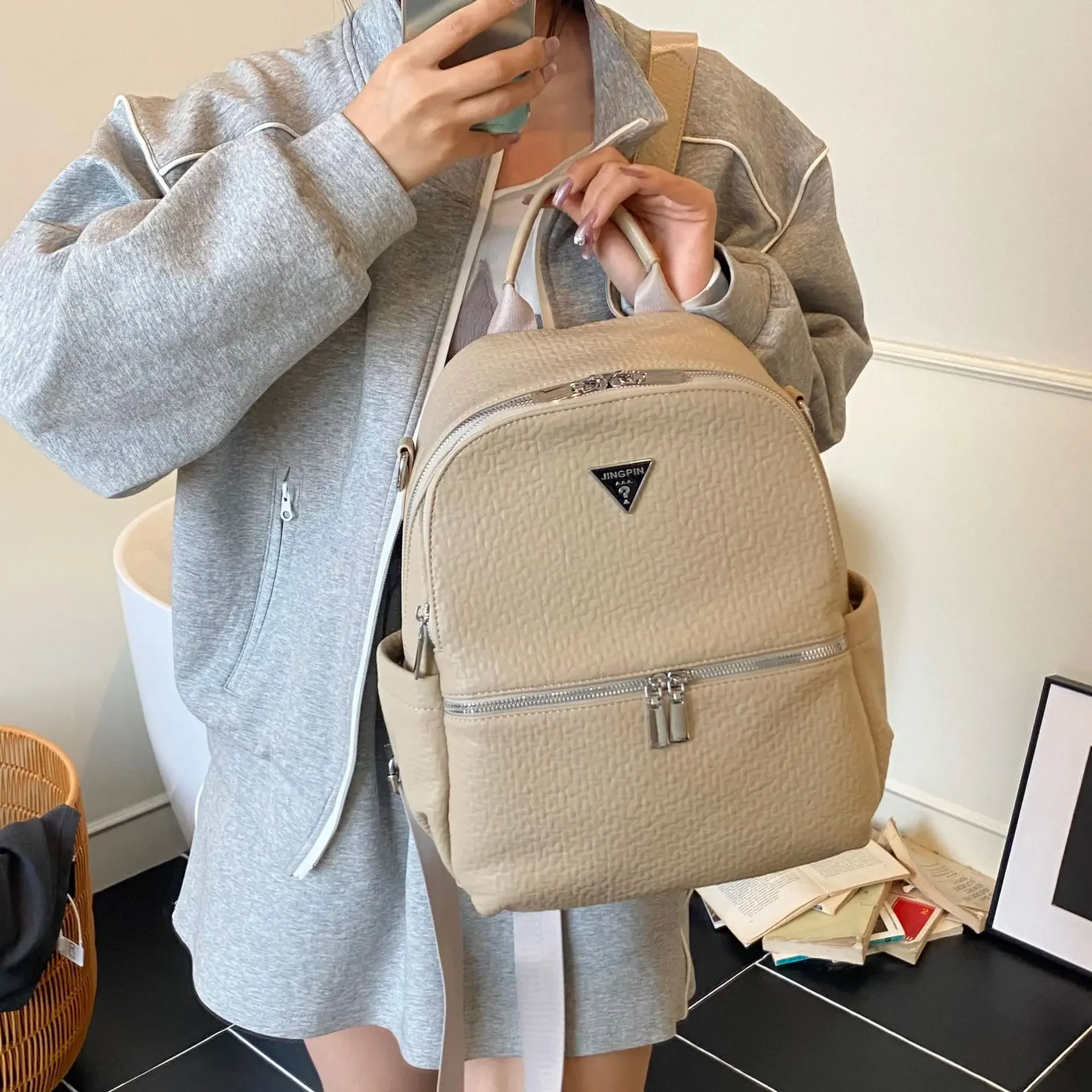 

2025 New Korean Version Large Capacity Backpack Versatile Fashionable and High-end Backpack Bags for Woman Designer Luxury Bag