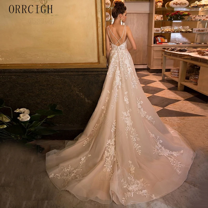 Champagne Spaghetti Strap Tulle Wedding Dresses with Train Lace Applique Sweetheart Neck Bridal Gown Customizable