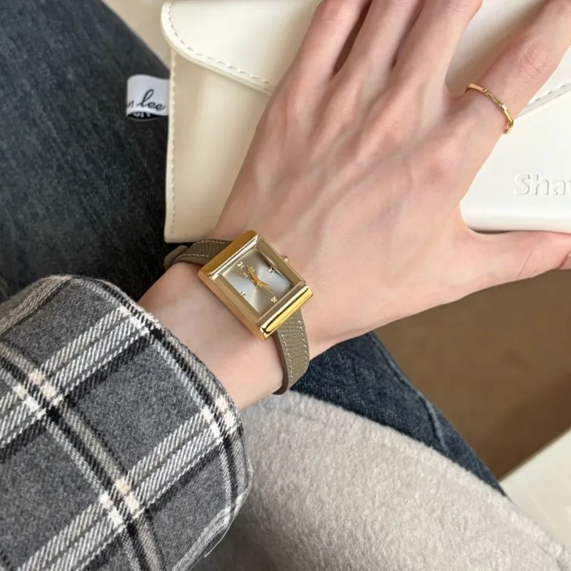 Women Quartz Watch Luxury Roman Numerals Reloj Vintage Simple Oval Clock Ladies Stainless Steel Orologio Gold Sliver Wristwatch