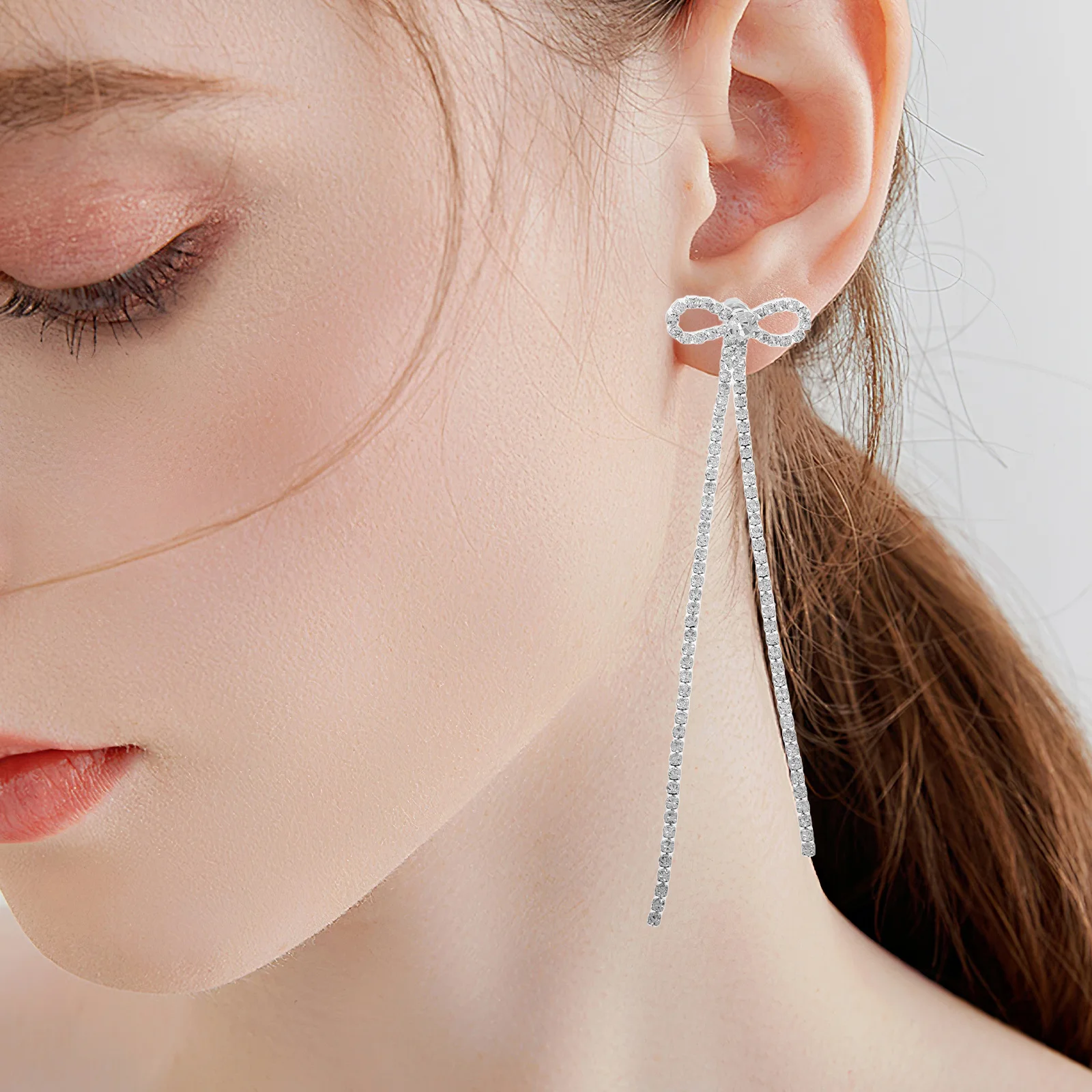 

1Pair Sparkling Rhinestone Bow Tassel Earrings for Women Lightweight Dangle Earrings Cute Jewelry for Daily Party Wear