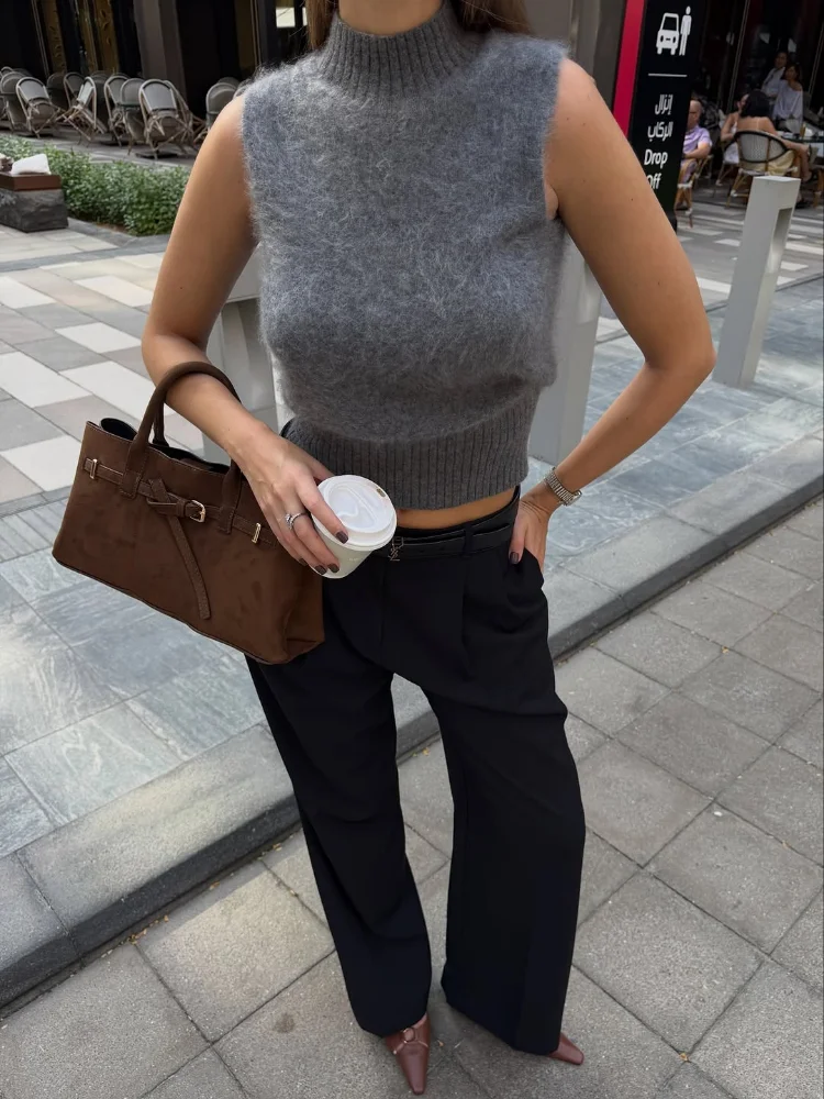 

Женский серый вязаный жилет из мохера в стиле пэчворк, повседневная водолазка без рукавов, тонкий короткий пушистый пуловер, 2025 г., женский уличный трикотаж