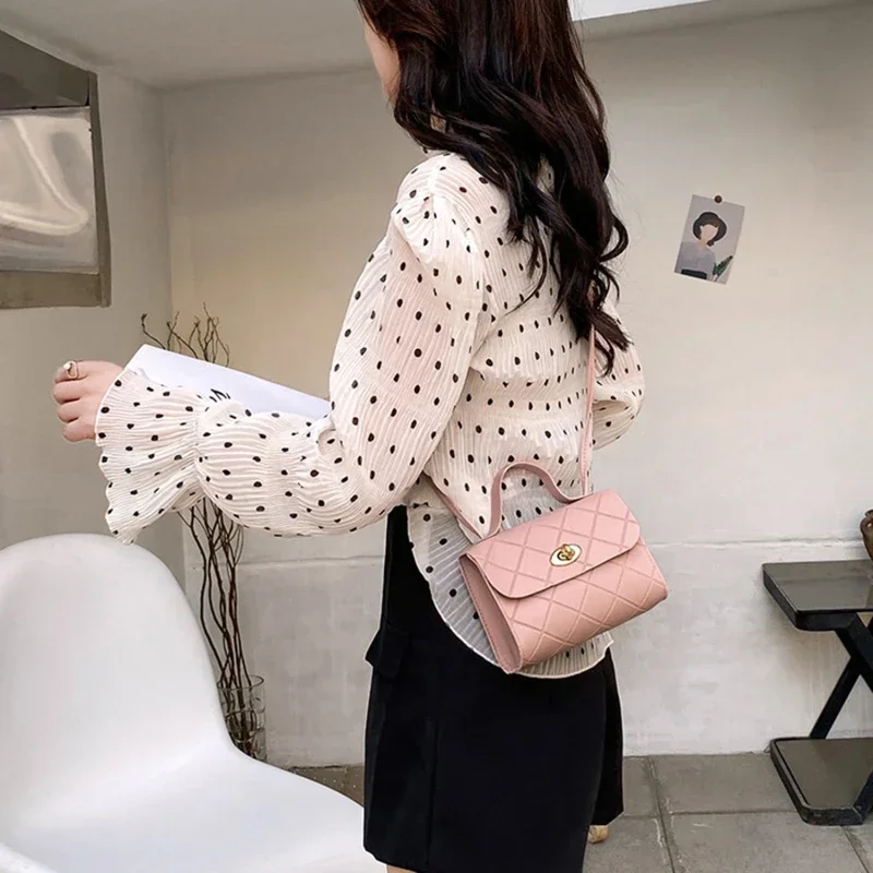 Women's Handbags Striped Square Fresh Age Reducing High Capacity Fine Texture Soft Comfortable Female's Crossbody Bag