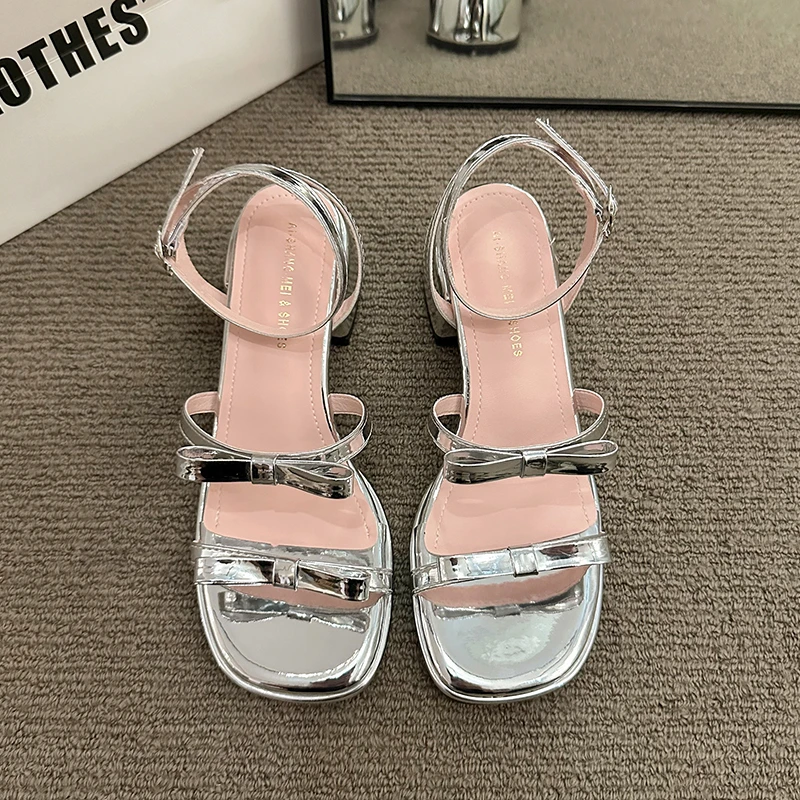 Mid Heel Buckle Strap Modern Sandals Solid Fashion Women\'s Shoes on Sale 2024 New Shallow Square Heel Women\'s Sandals Sandálias