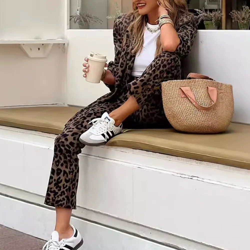 مزاجه ليوبارد طباعة دعوى قطعتين مجموعة المرأة طويلة الأكمام السترة معطف بنطلون 2 قطعة مجموعات ربيع الخريف التنقل وتتسابق