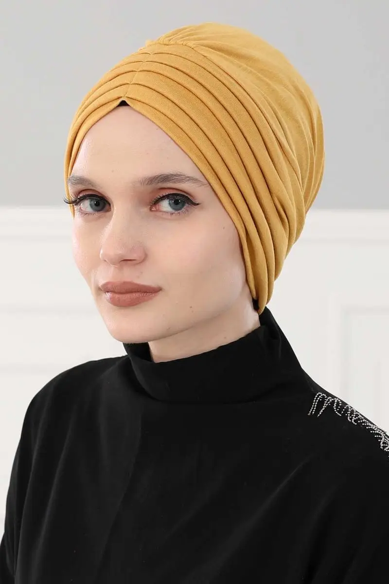 Pleated combed Bone mustard