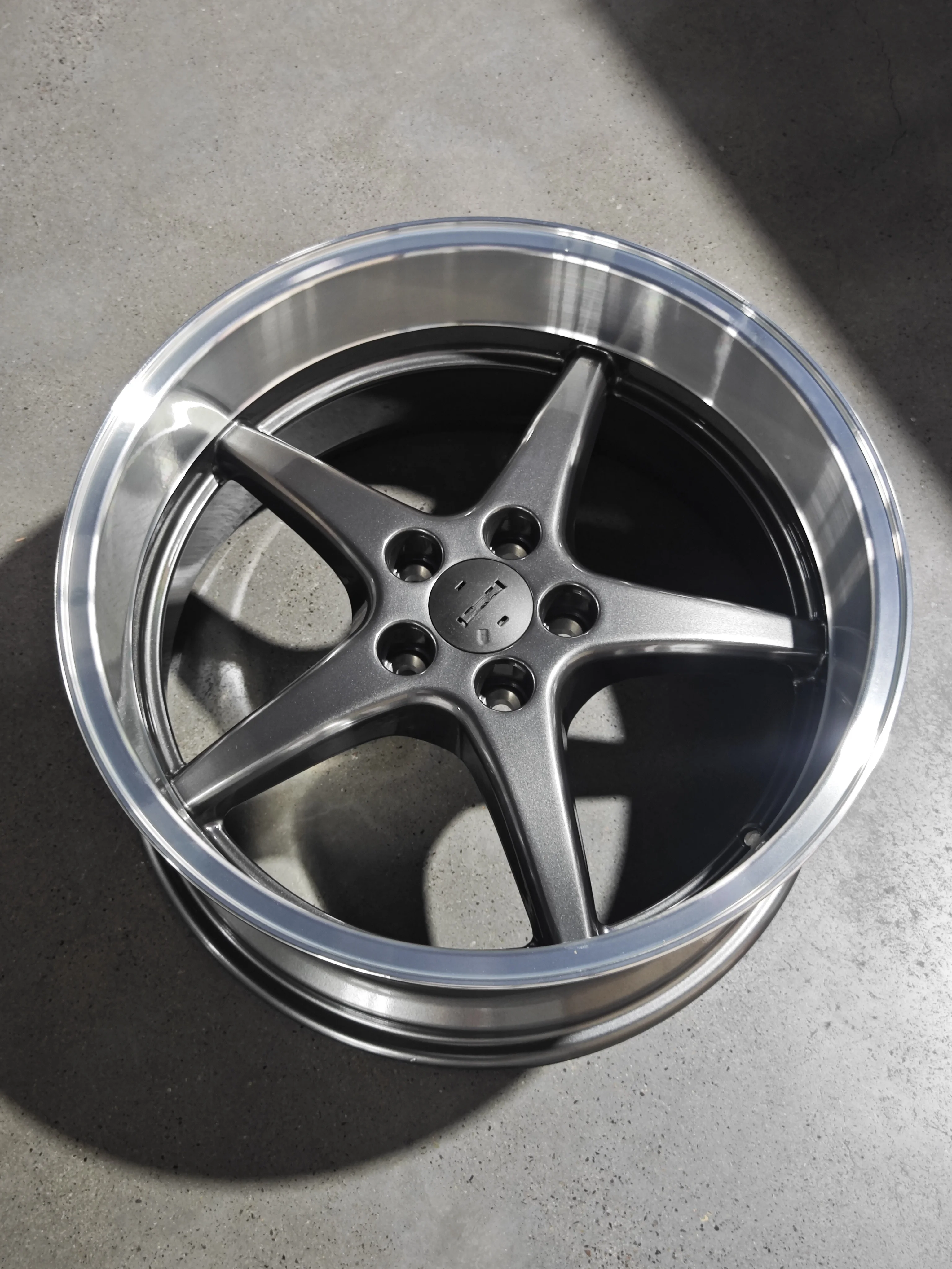 

for Customized Professional Passenger Car Wheels 18 8.5 Inch 5 Multi Spoke 5X108 mm 6 ET 65.1CB