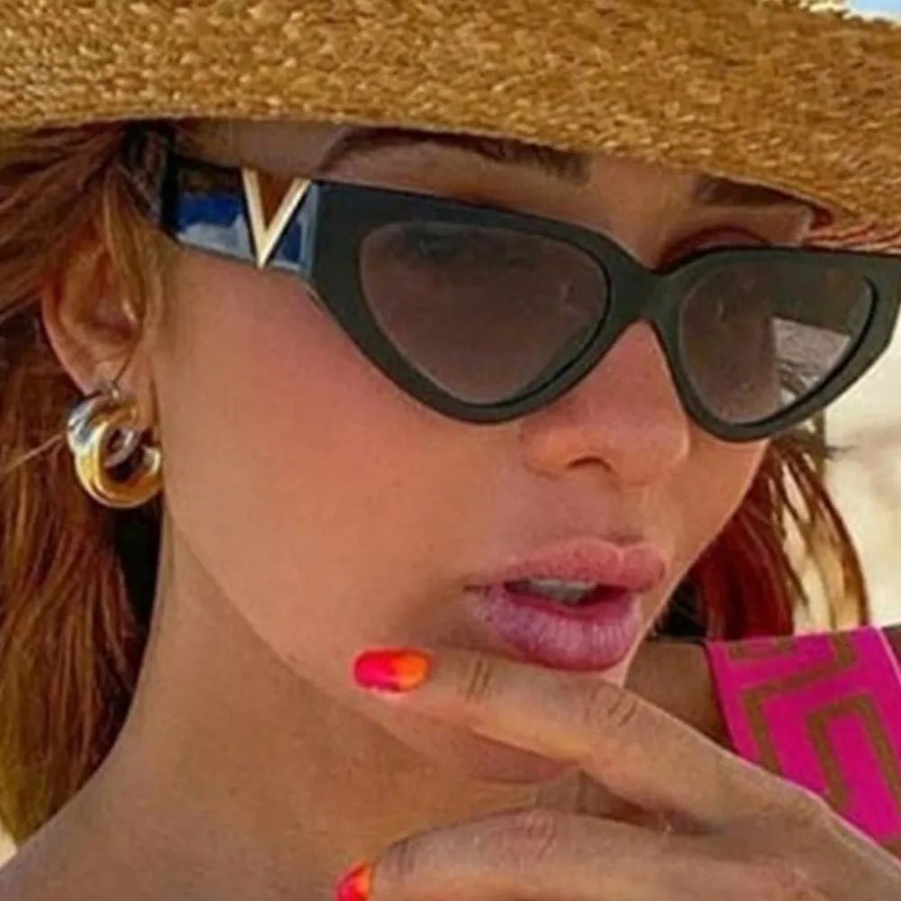 Luxury Glamour Women Brand Sunglasses 2025 New Fashion V Designer Glasses kittenEye Stylish Runway Ladies Eyewear UV400 image 4