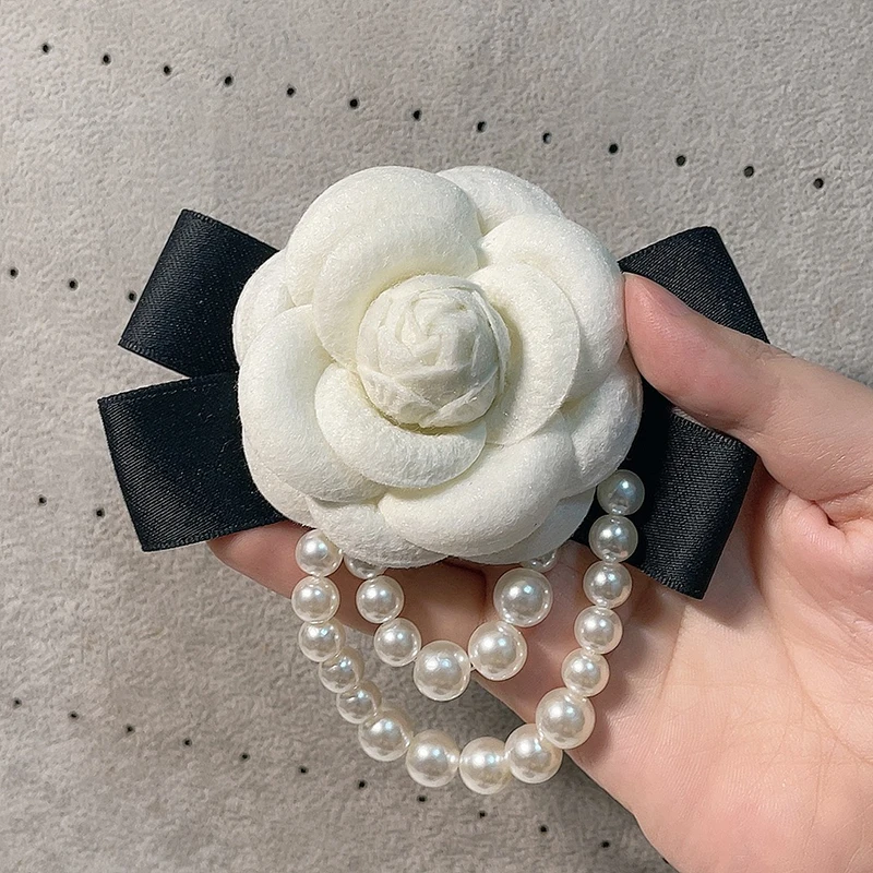 acessorio-de-colarinho-feminino-branco-pequeno-estilo-elegante-com-laco-e-padrao-floral-estilo-retro-e-colegial-britanico