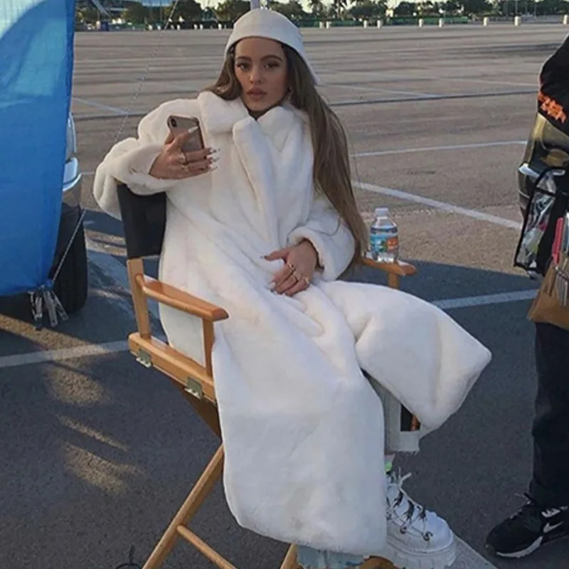 เสื้อโค้ทขนเฟอร์เทียมลายกระต่ายสำหรับผู้หญิง ฤดูหนาวปี 2025 รุ่นยาวพิเศษระดับเข่า เสื้อแจ็คเก็ตขนเฟอร์เทียมหนานุ่ม อุ่นสบาย