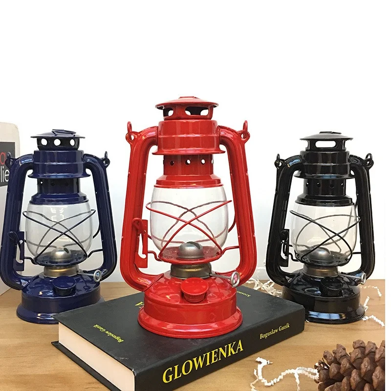 Retro Outdoor Camping Kerosene Lamp Portable Lantern Bronze Colored Oil Lamp Vintage Photo Props Outdoor Camping Lights