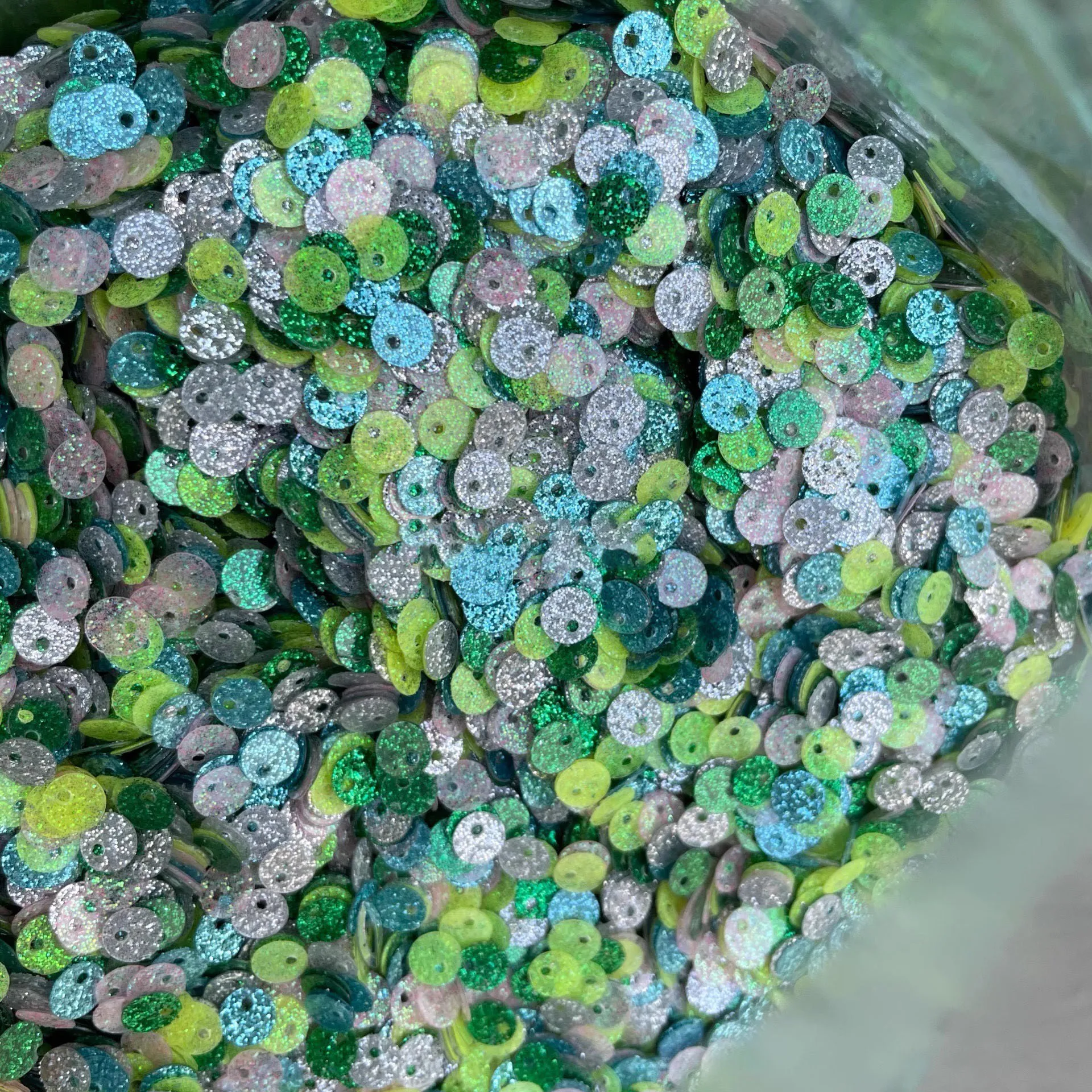 

Пайетки с круглыми краями 5 мм/10 мм, разноцветные, для шитья, аксессуары для одежды, лазерные пайетки, блестящие пайетки для танцев