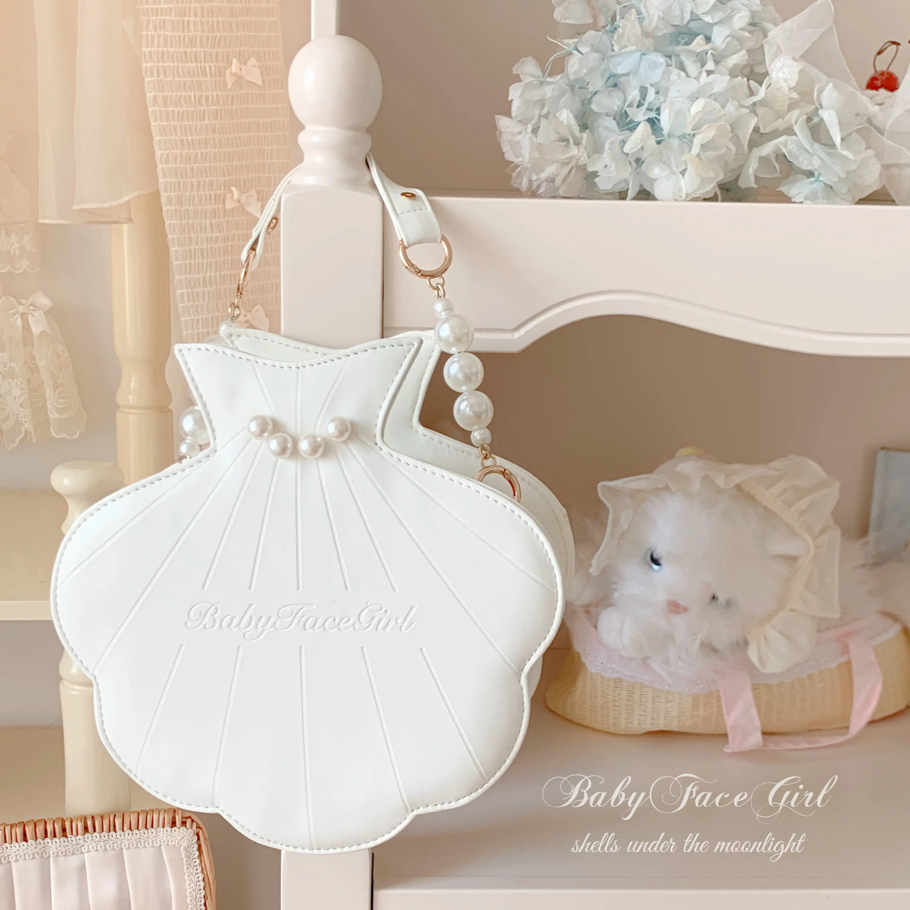 

Japanese Original Moonlight Sea Shell Elegant Cla Series Portable Messenger Bag Female Sweet Cute Lolita Pearl Shell Bag Women