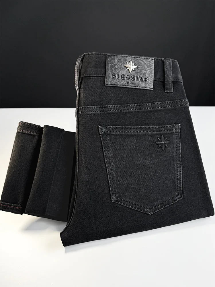 

Осенние элитные минималистичные черные джинсы, мужские облегающие маленькие ноги, легкие роскошные модные эластичные джинсовые брюки 2026, новые брюки