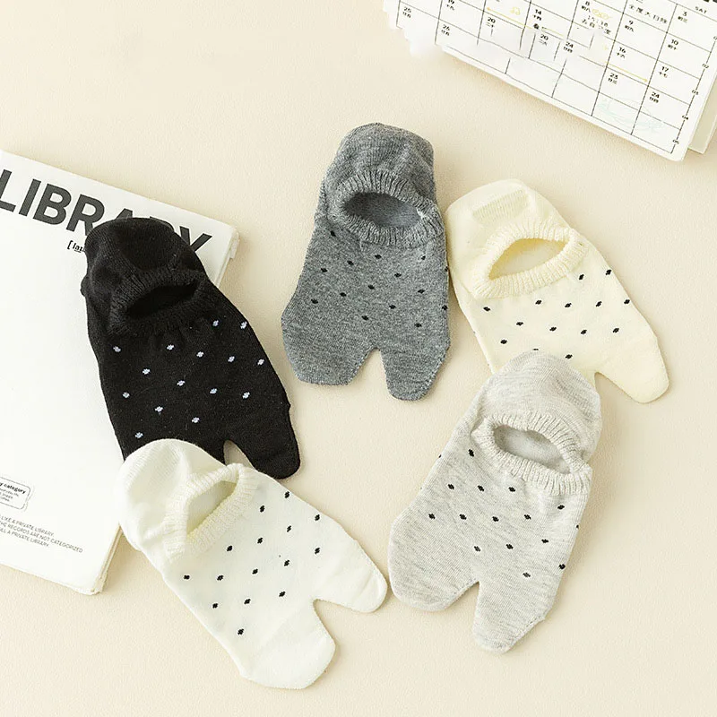 Summer Low Cut 2 Fingers Socks For Women Black Dot Print Invisible Boat Socks Japanese Casual Split Toe Socks Female Short Socks