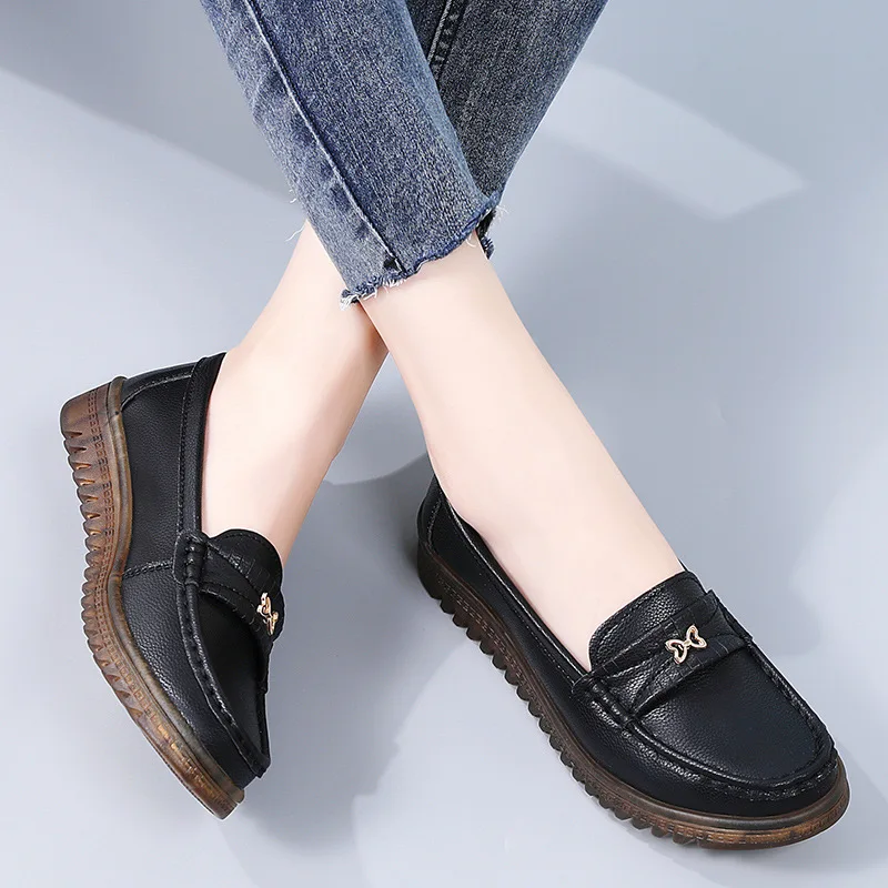 All year roundoutwear ladieswear shoes women's genuine leather soft bottom middle old flats breathable slip-on flatsnon-slip bea