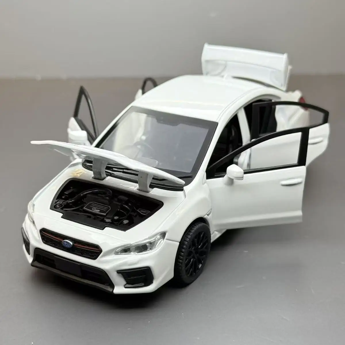 

1:30 JDM Subaru STI WRX модель автомобиля из сплава, игрушечный автомобиль, литье под давлением металла, звуковой и световой автомобиль, игрушки для детей, автомобиль