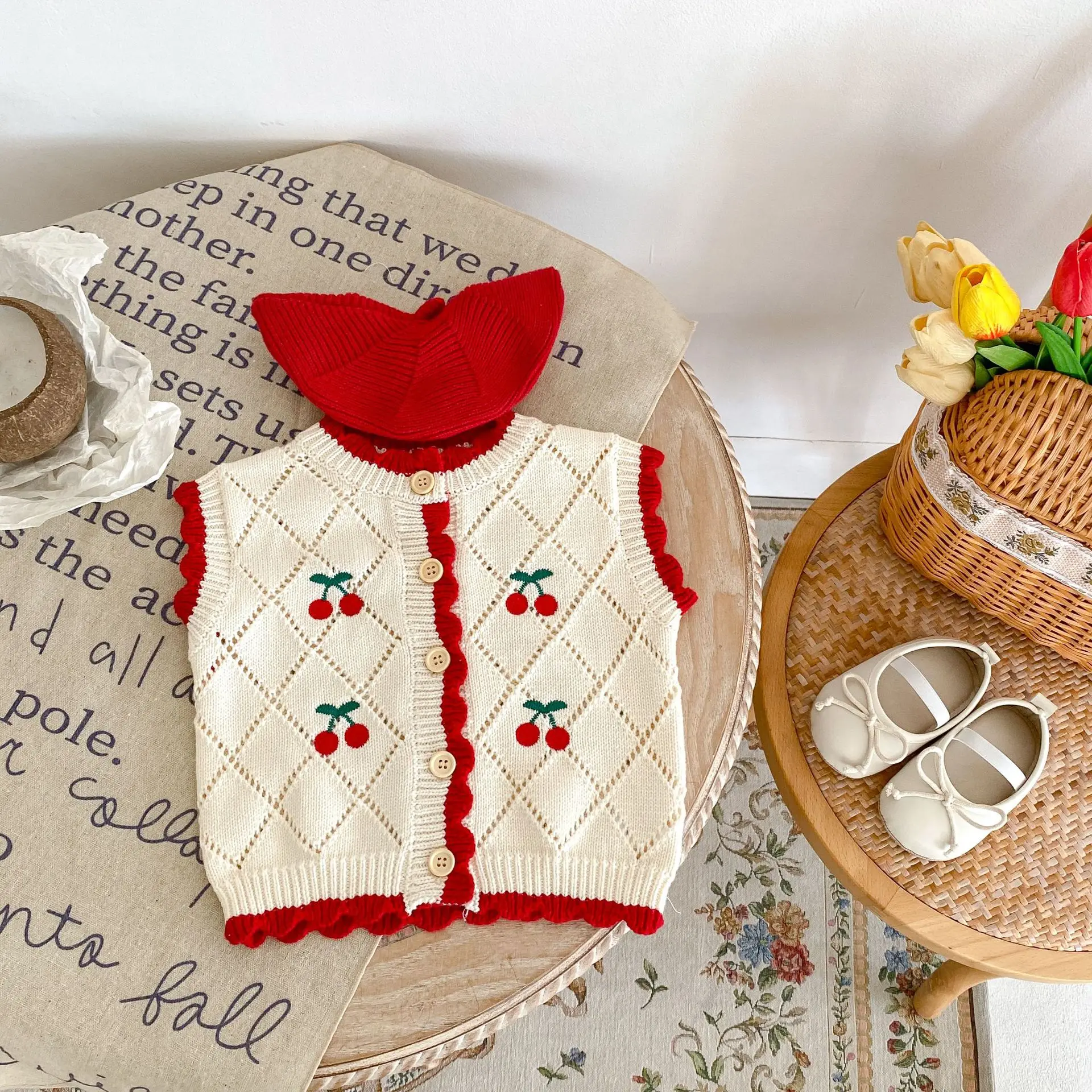 Autumn clothing 0-3 years old baby girl net celebrity cherry embroidery with red-edged knitted vest