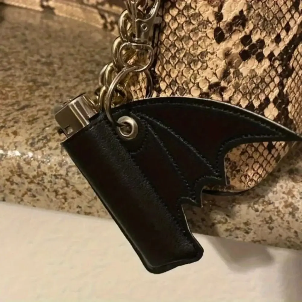 New Punk Style Bat Lip Balm Holder PU Leather Anti Lost Lighter Protective Cover Gift Keychains
