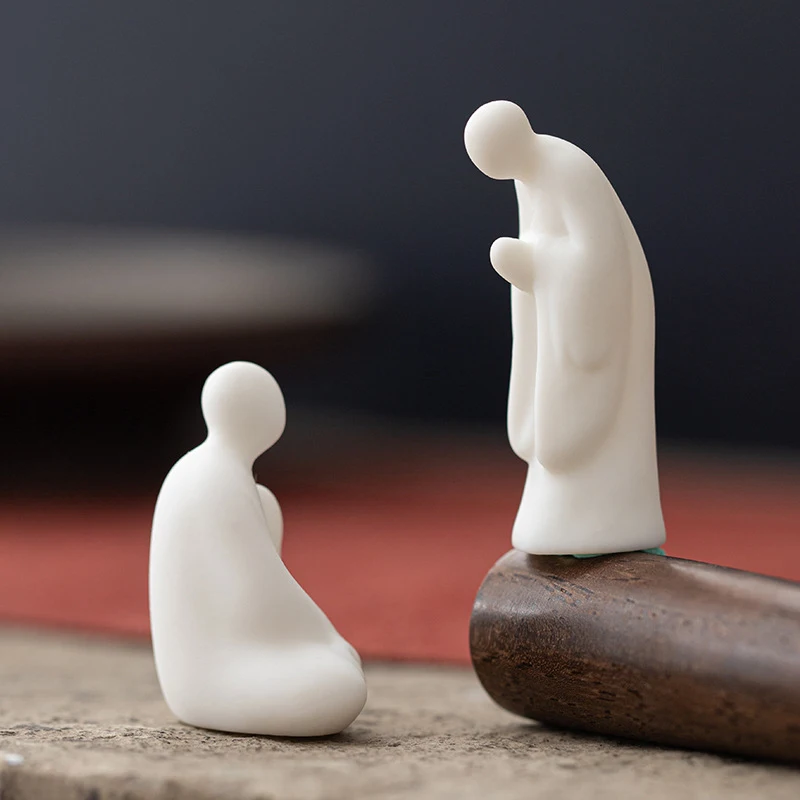 White Porcelain Small Creative Formless Buddha Figure Ornament For Home Living Room Tea Ceremony Zen Decoration Accessory