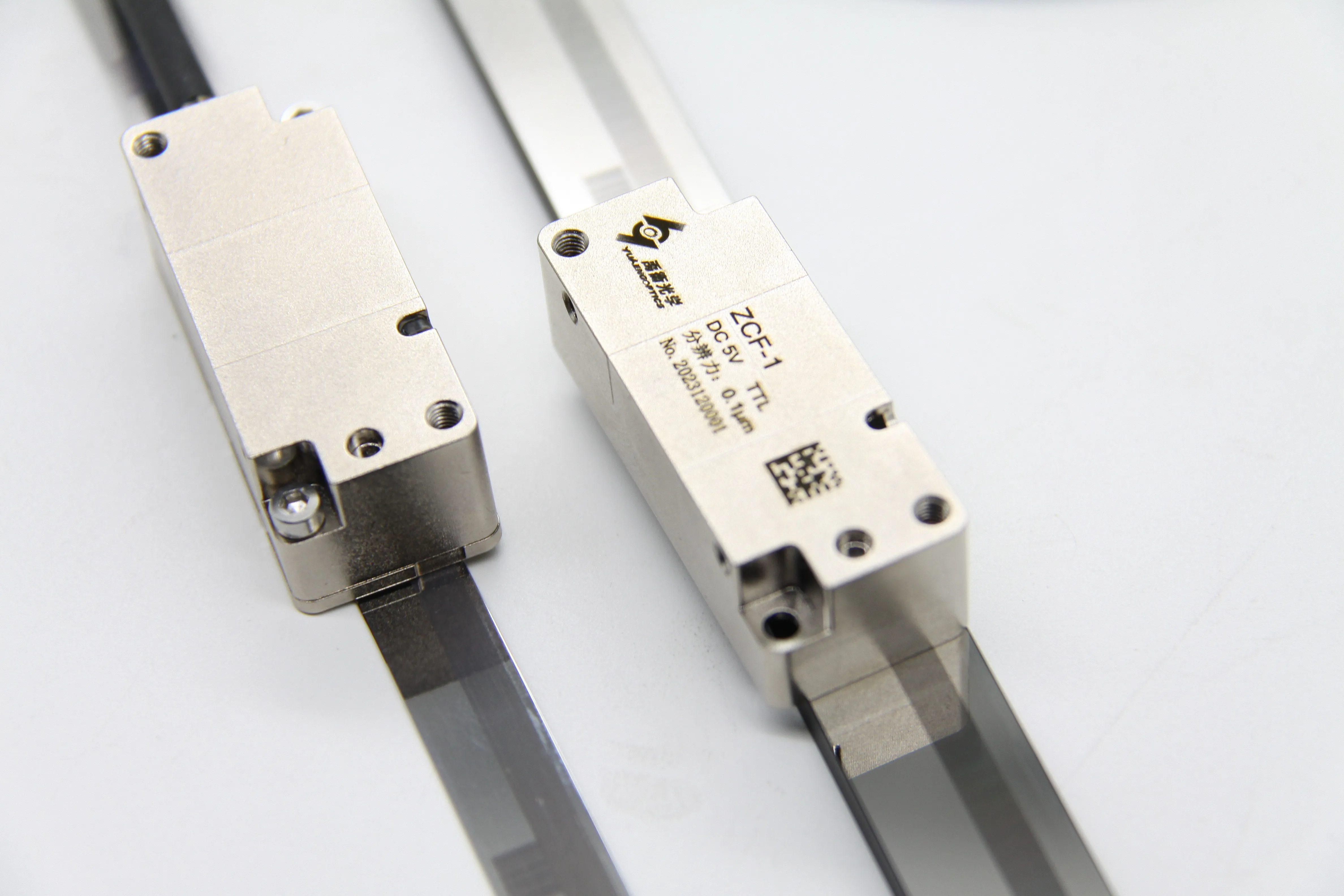 ZCF 1 Incremental Linear Encoder High Precision Positioning Motion Control for CNC Machine Tools Semiconductor Manufacturing