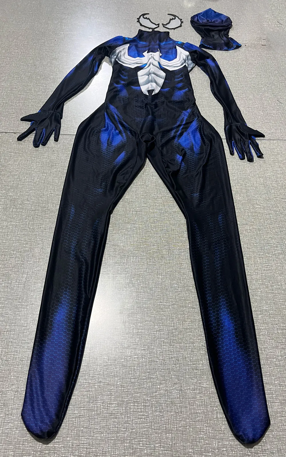 Рисунок 3 - Мужской костюм Venom Spider 2