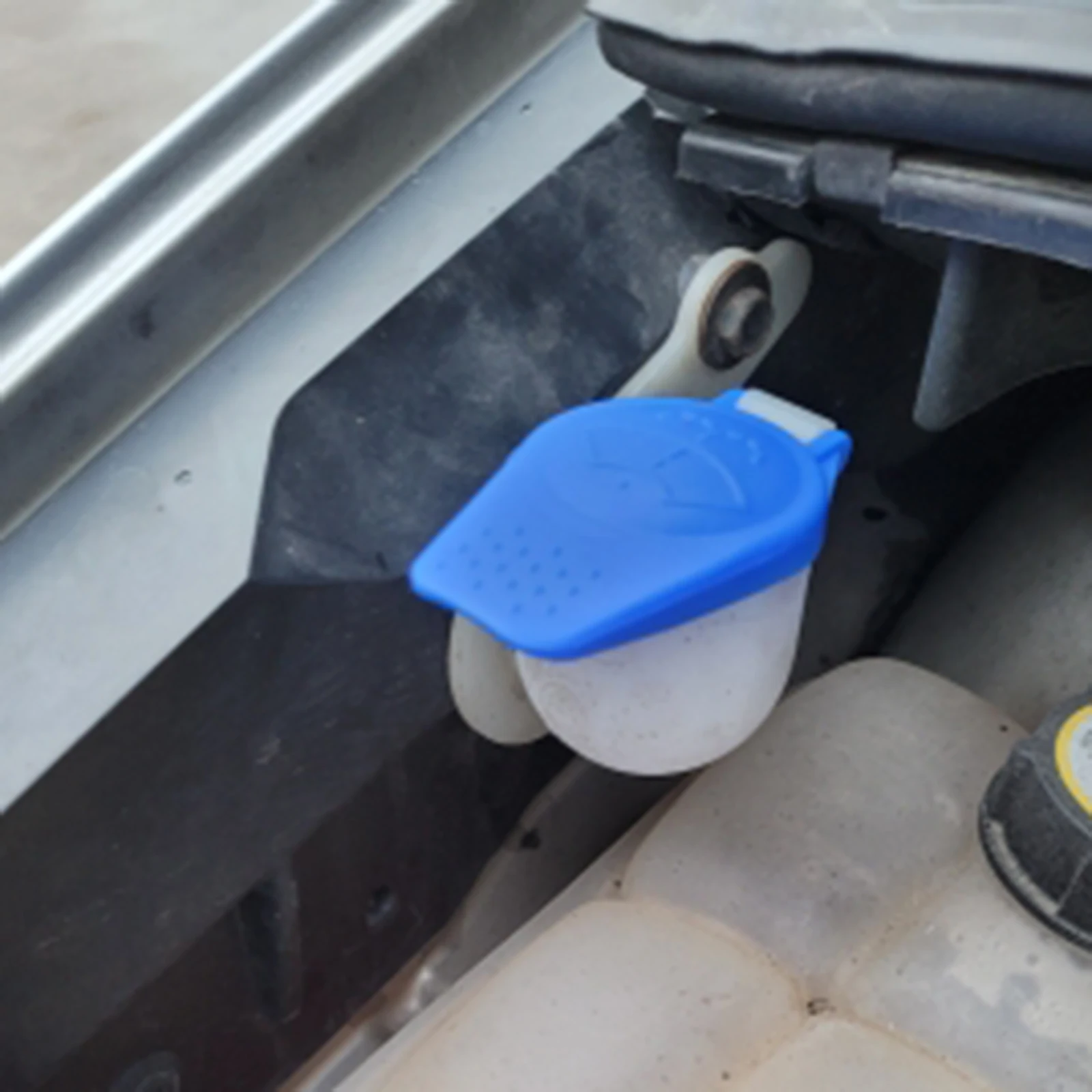Car Windscreen Wiper Washer Fluid Reservoir Cover Bottle Cap For Ford Galaxy S-Max Mondeo 4 Kuga 3M5117632AB 1250896 Accessories