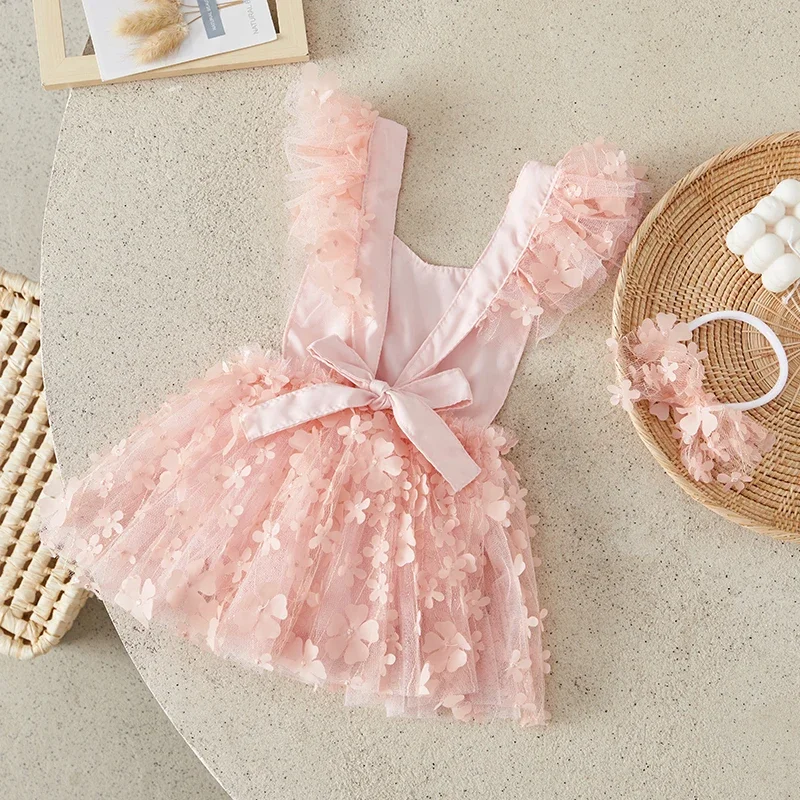 

Suefunskry Baby Girls Romper Dress 3D Flower Fly Sleeve Back Tie-Up Layered Tulle Skirt Hem Toddler Bodysuit with Headband