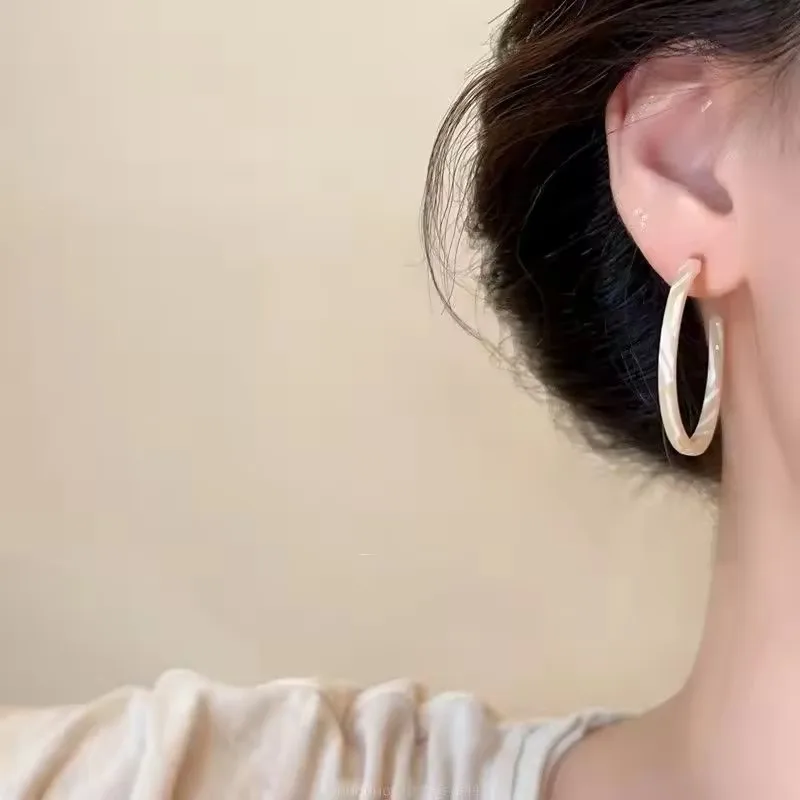 Retro Court Style Circle Geometry Earrings Inset Zircon Light Luxury Earbuckle Small Fresh Senior Sense Earring Women\'s Banquet