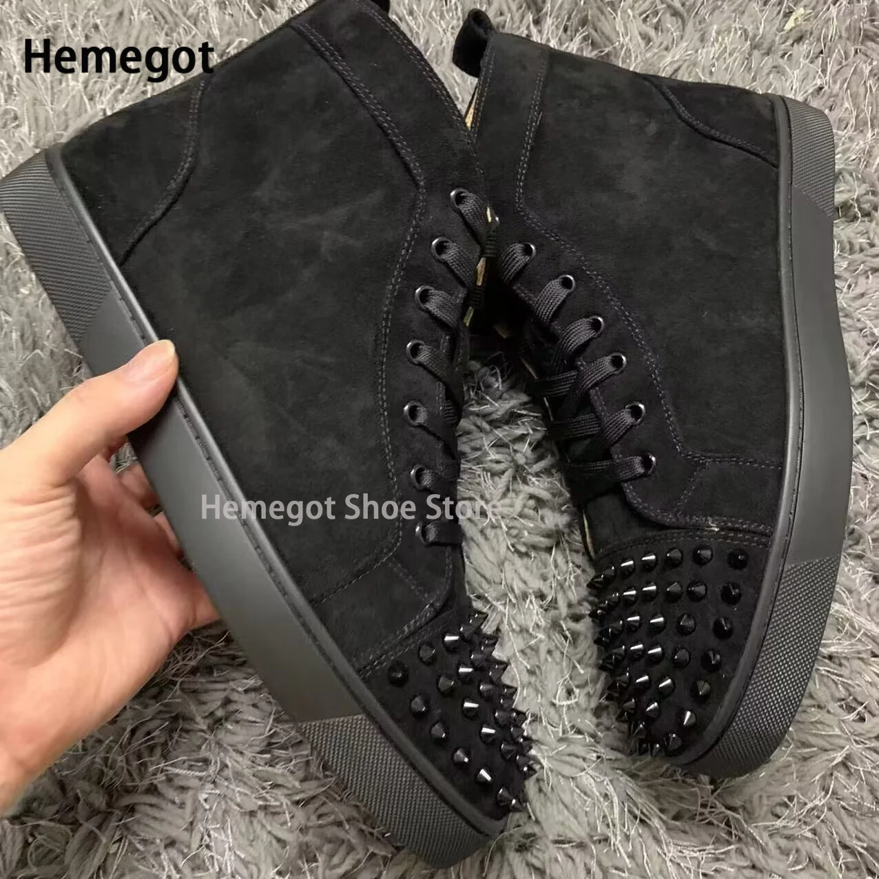 High Top Riveted Men\'s Casual Shoes Breathable Lace-Up Round Head Solid Color Casual Sneakers Hemegot High Quality Brand Shoes