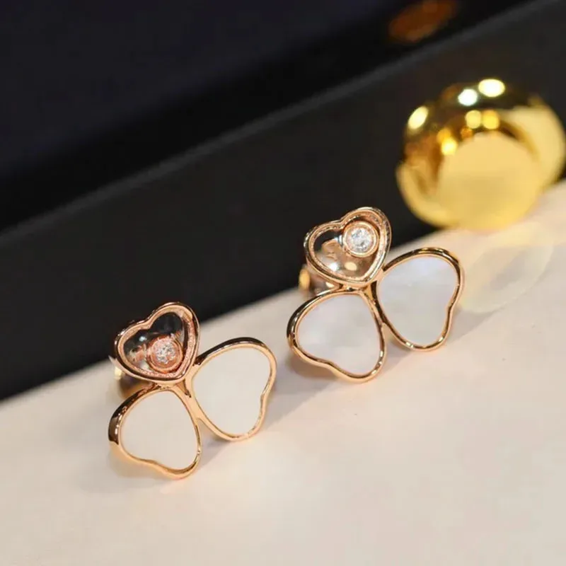 

Горячая новинка 2026: Серьги с позолотой 18 карат в форме сердца и цветка, с белым перламутром и сверкающими бриллиантами – элегантный модный подарок для женщин