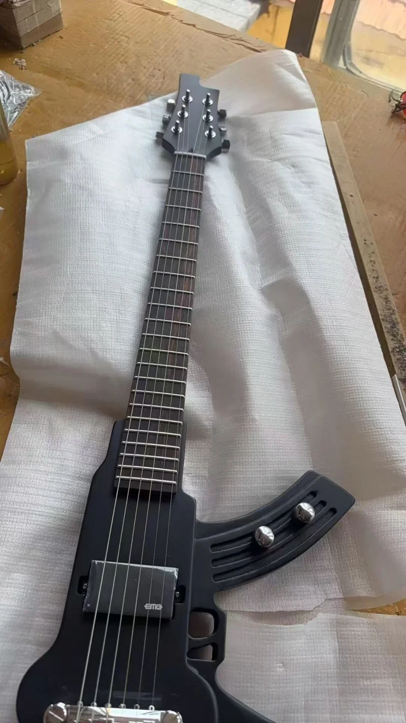 Matte black 6-string guitar, maple neck with rosewood fretboard, fixed bridge, professionally made, free delivery
