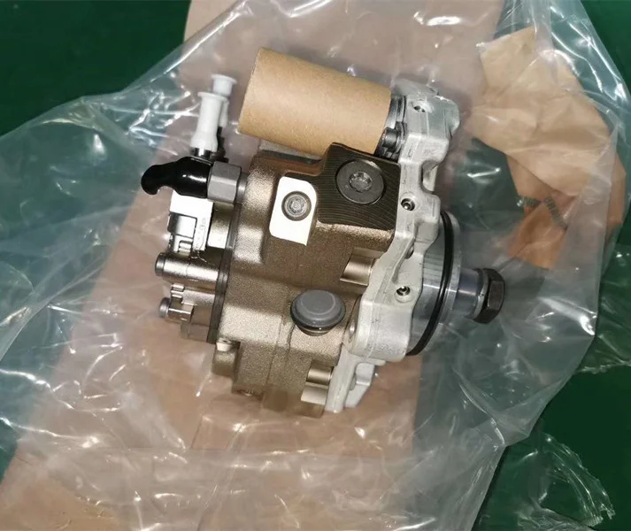 TLF PC200-8 PC200-8MO Graafmachine Onderdelen Brandstofpomp 6754-71-1012