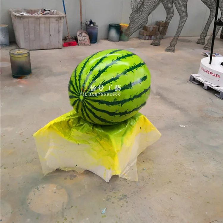 Customized watermelon sculpture, fiberglass simulation fruit sculpture ornament, farm ecological park creative fruit sculpture