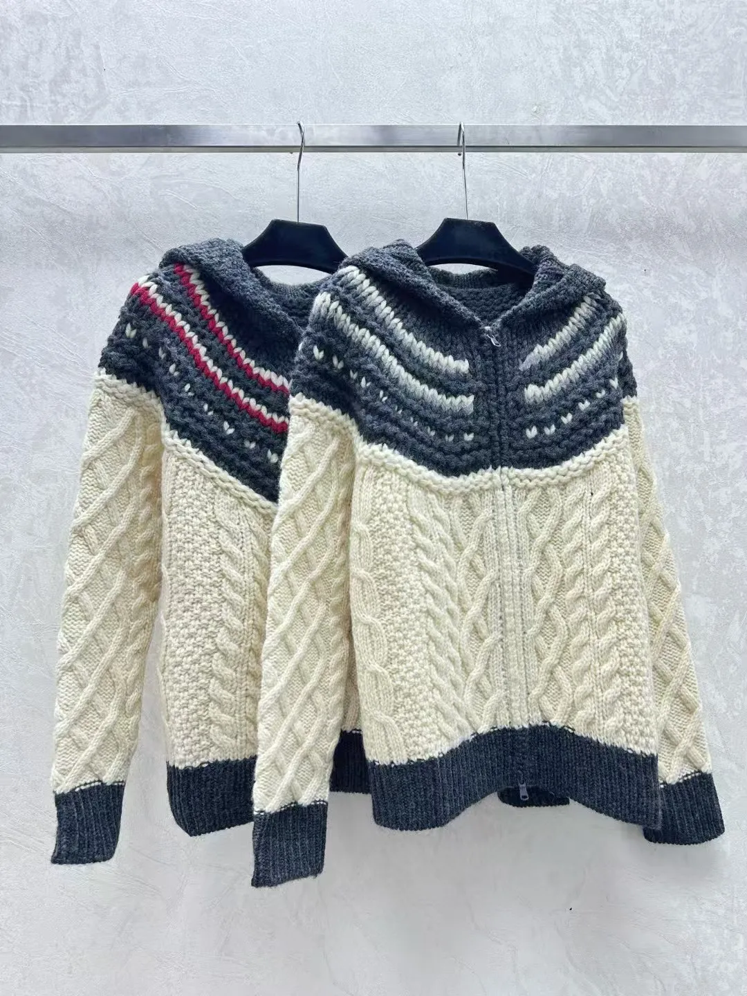 Customized High-End Women's Knitted Hooded Zipper Cardigan Versatile Fashionable