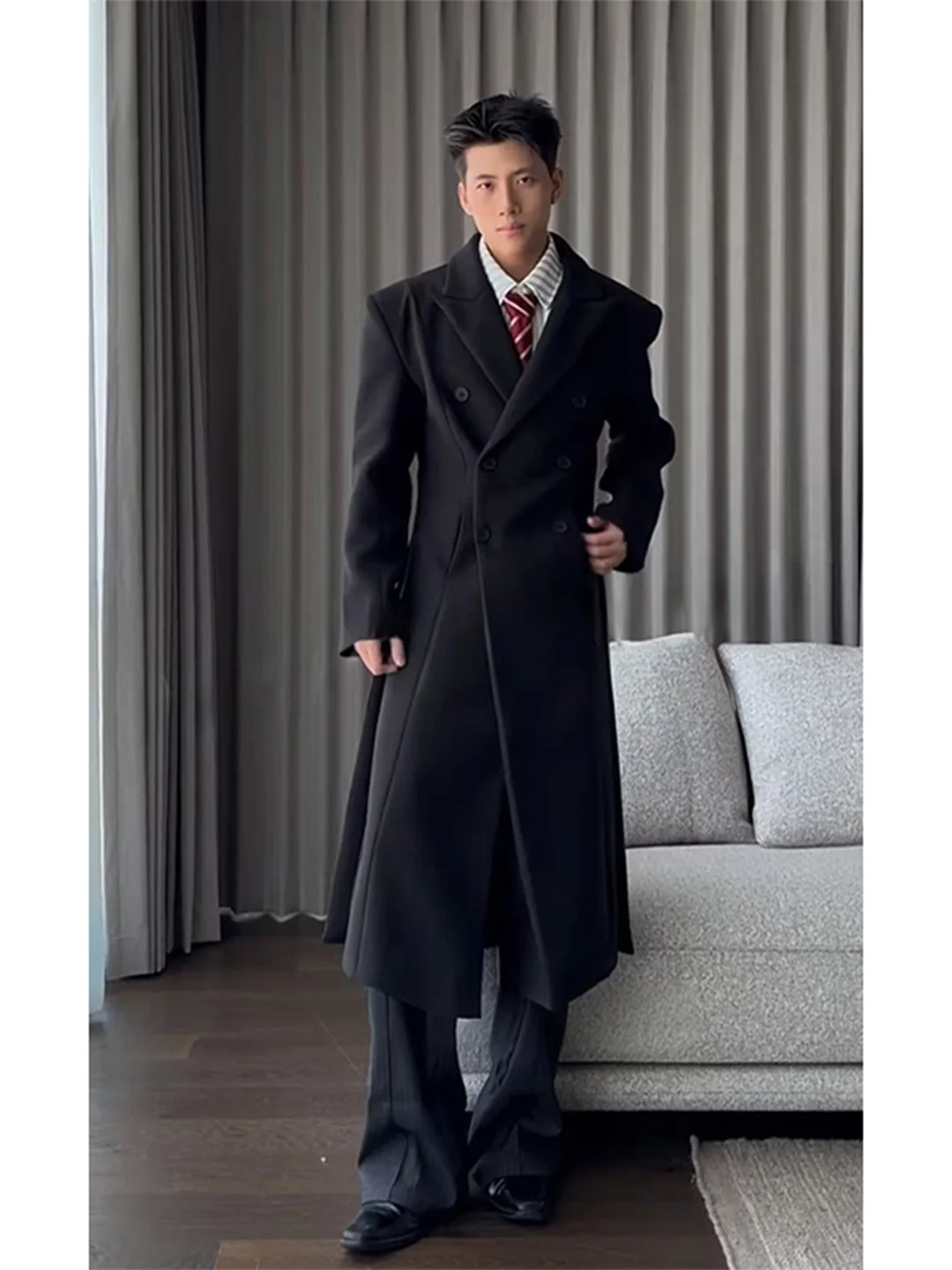 

Мужское шерстяное пальто удлиненное, выше колена, утепленное, с подплечниками, зимнее, теплое, модное, с прямым подолом