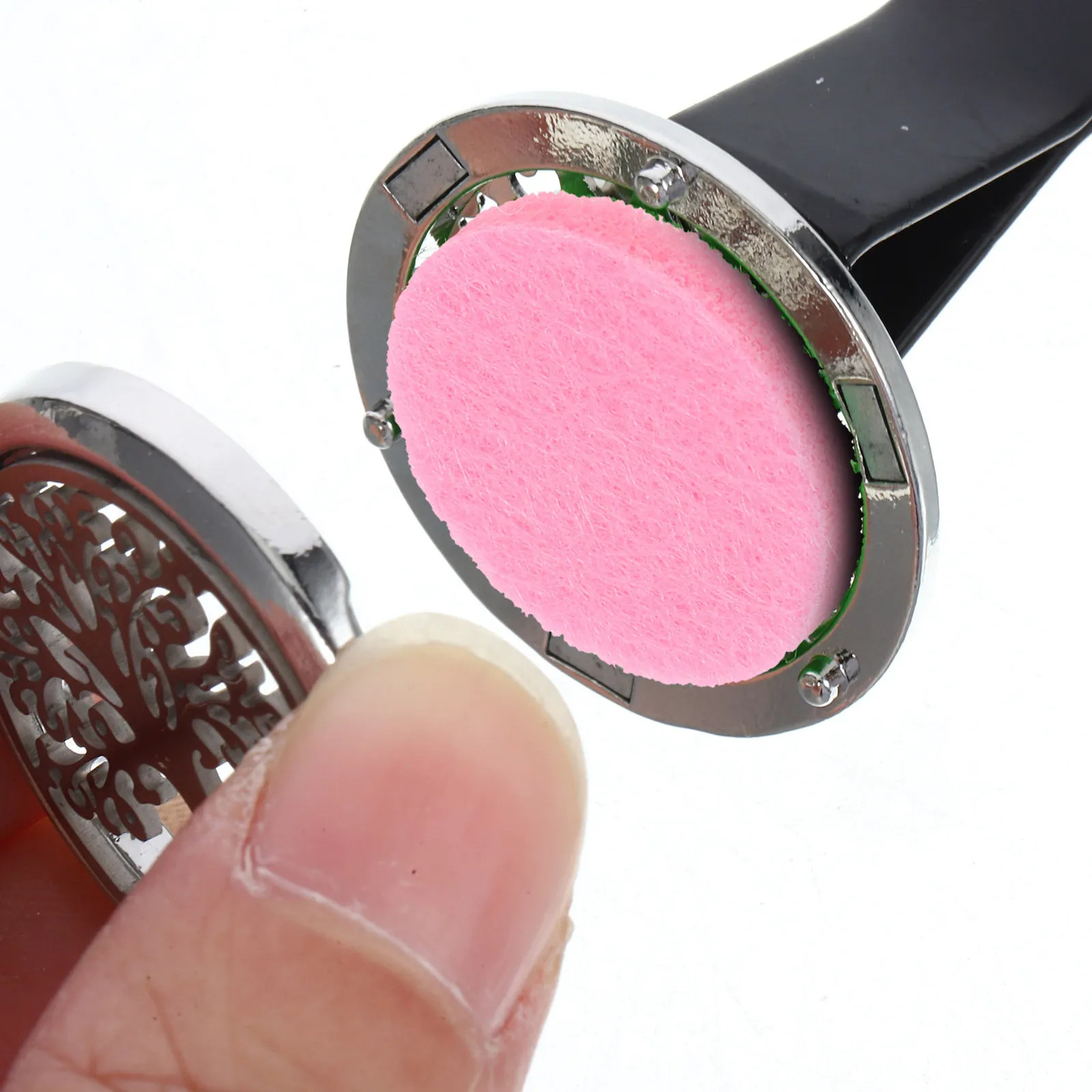 

100Pcs Aromatherapy Diffuser Pads Cotton Essential Oil Necklace Refill Round Replacement for Pendant Locket Aroma Accessory