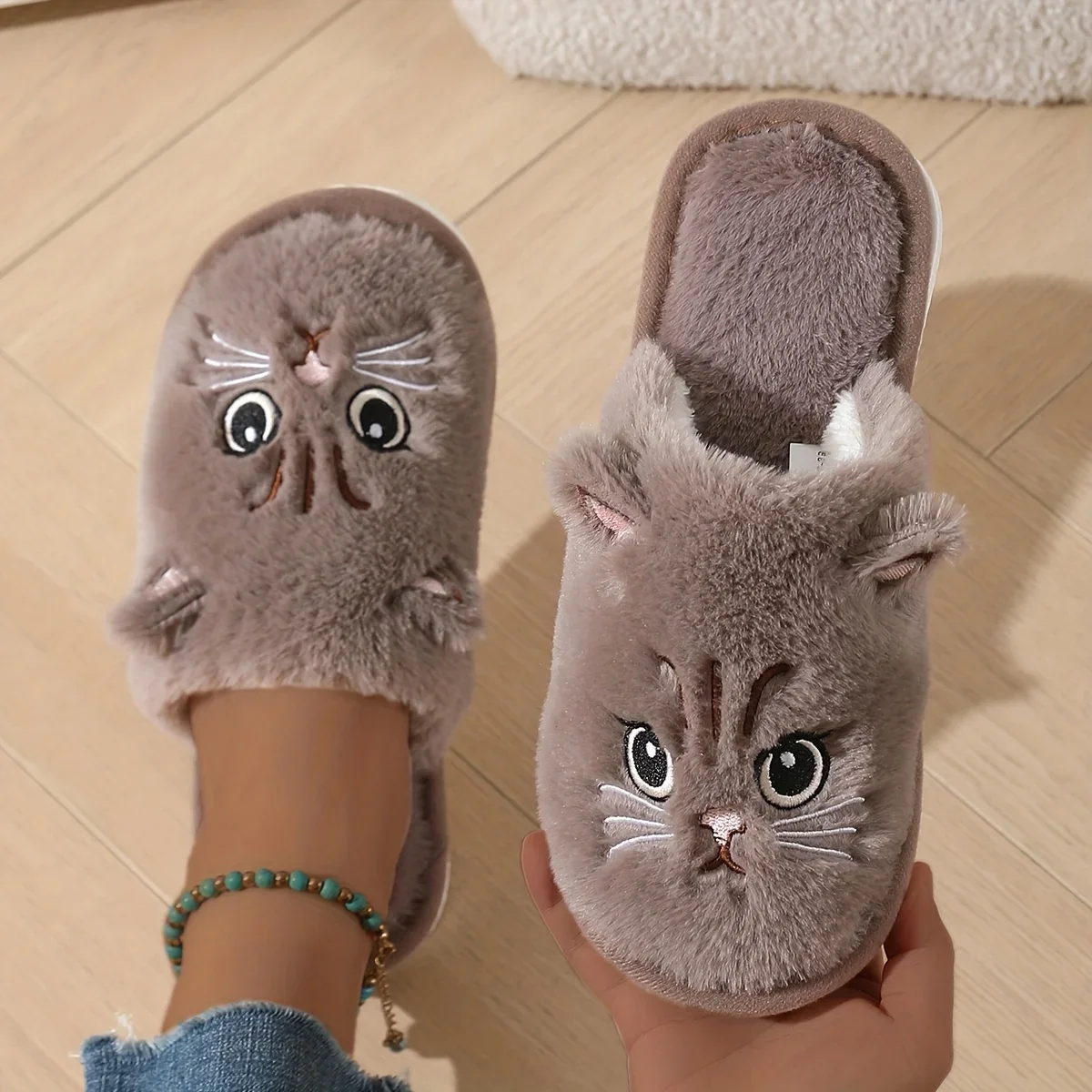 

Womens Plush Cat Slippers for Winter Warm and Cozy Indoor House Shoes with Soft EVA Sole Non-Slip Design QEEDUOOF
