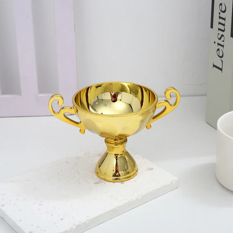 Metal mini trophy for children's kindergarten cartoon thumb five-pointed star crystal competition