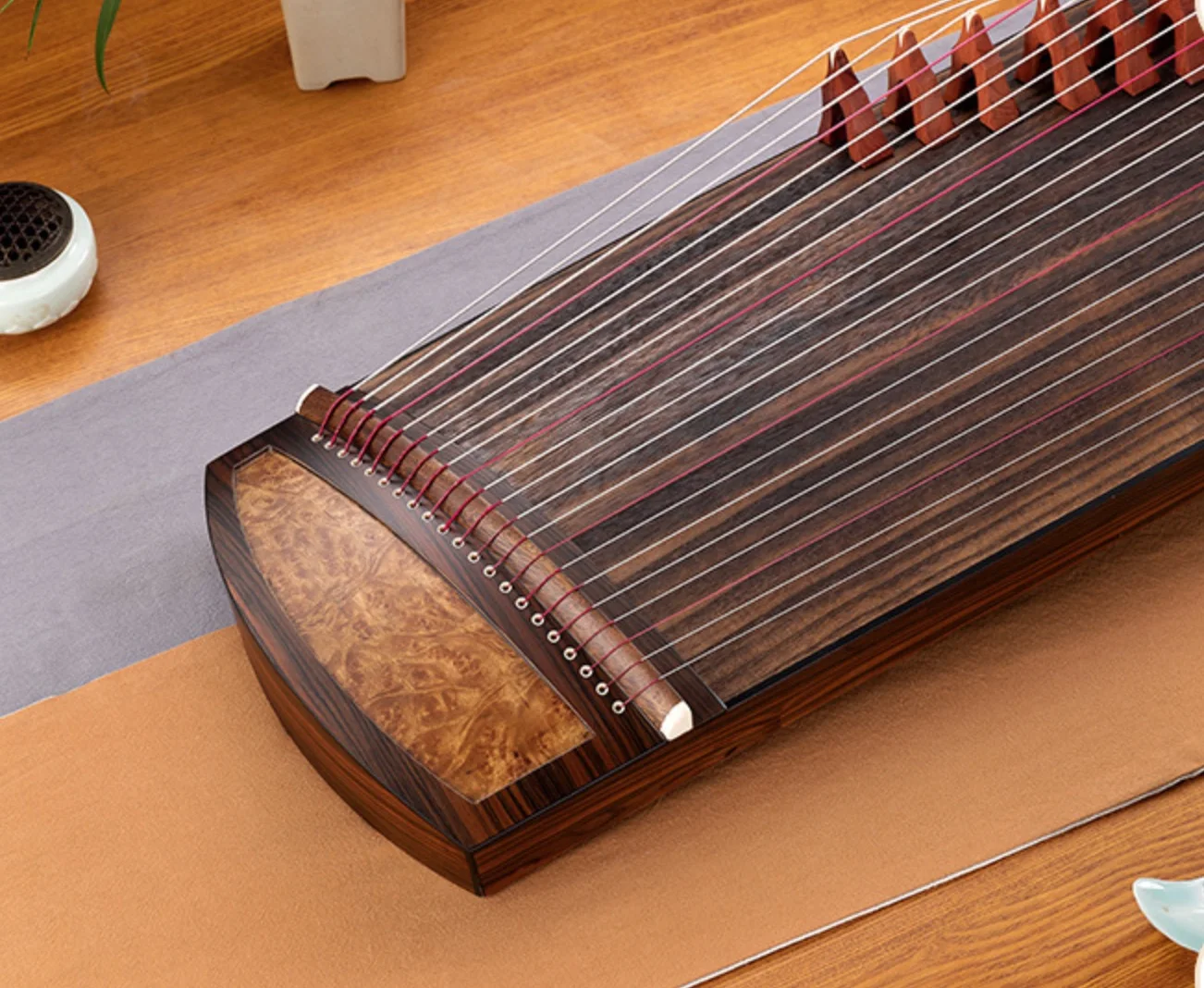 

Guzheng Embroidery 135cm 21 strings Chinese string instruments